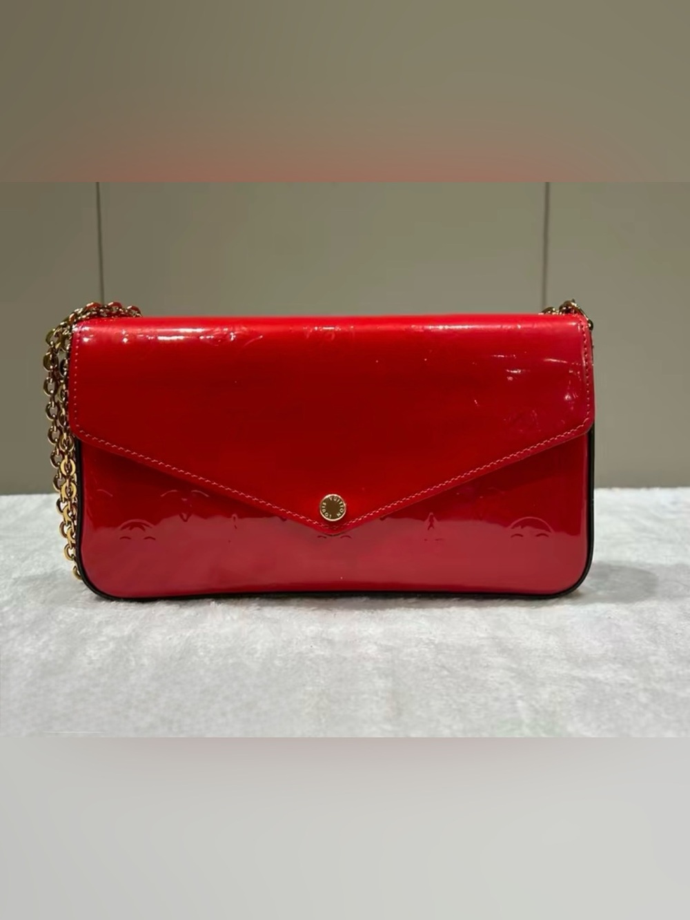 Louis Vuitton Felicie Patent Leather Red Pochette Chain Strap Crossbody